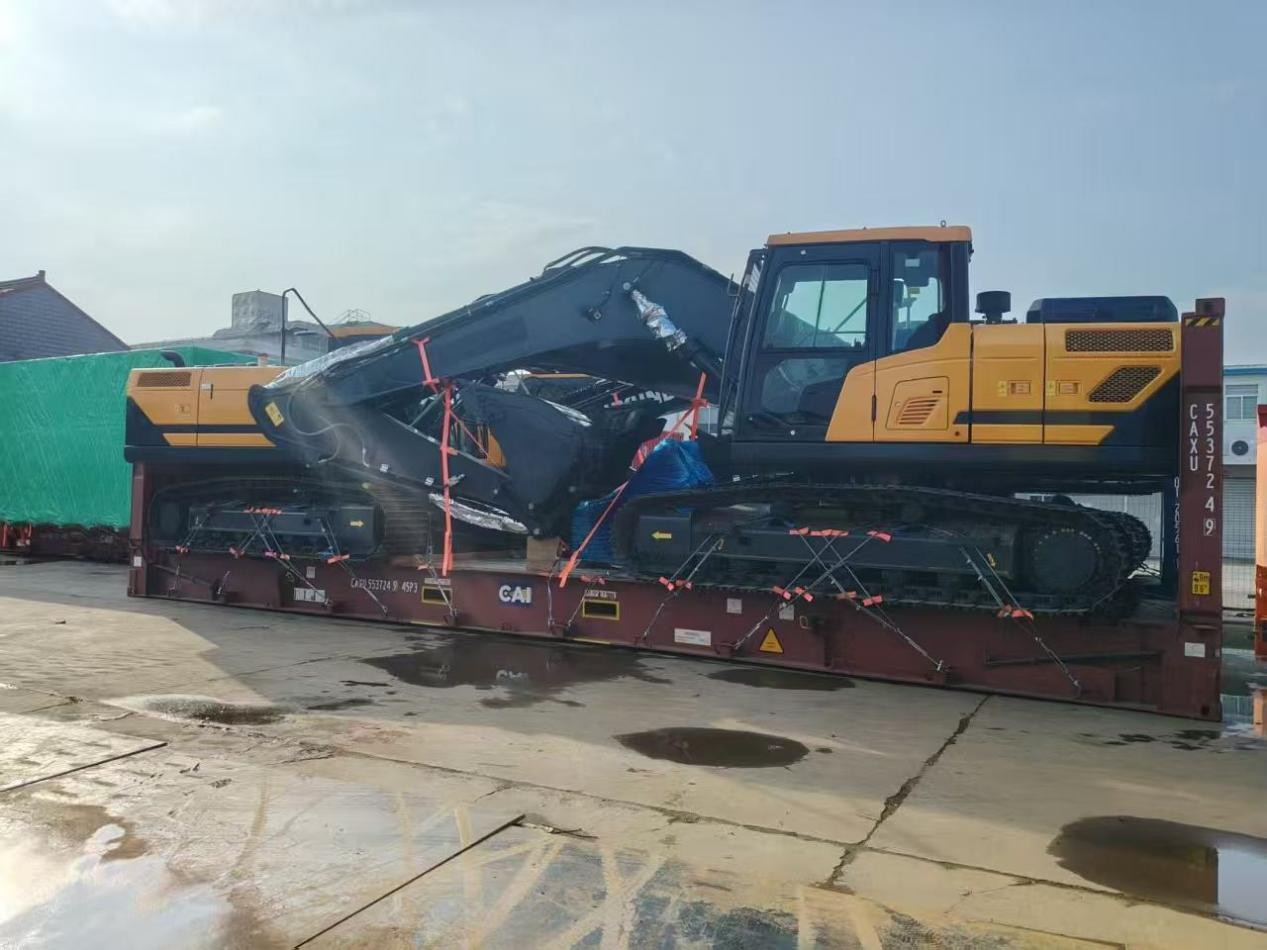 Efficient Delivery of Hyundai & XCMG Machinery to Callao Port, Peru