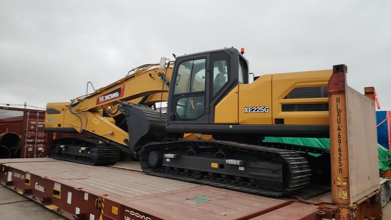 Double Delivery! XCMG XE225G Excavators Bound for Guayaquil Port, Ecuador