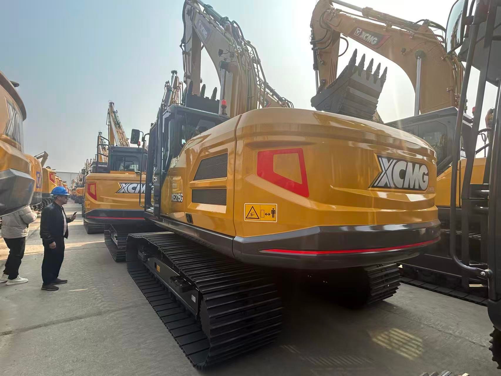 Clients from Cuenca, Ecuador Visit XCMG Factory to Inspect XE215G Excavators